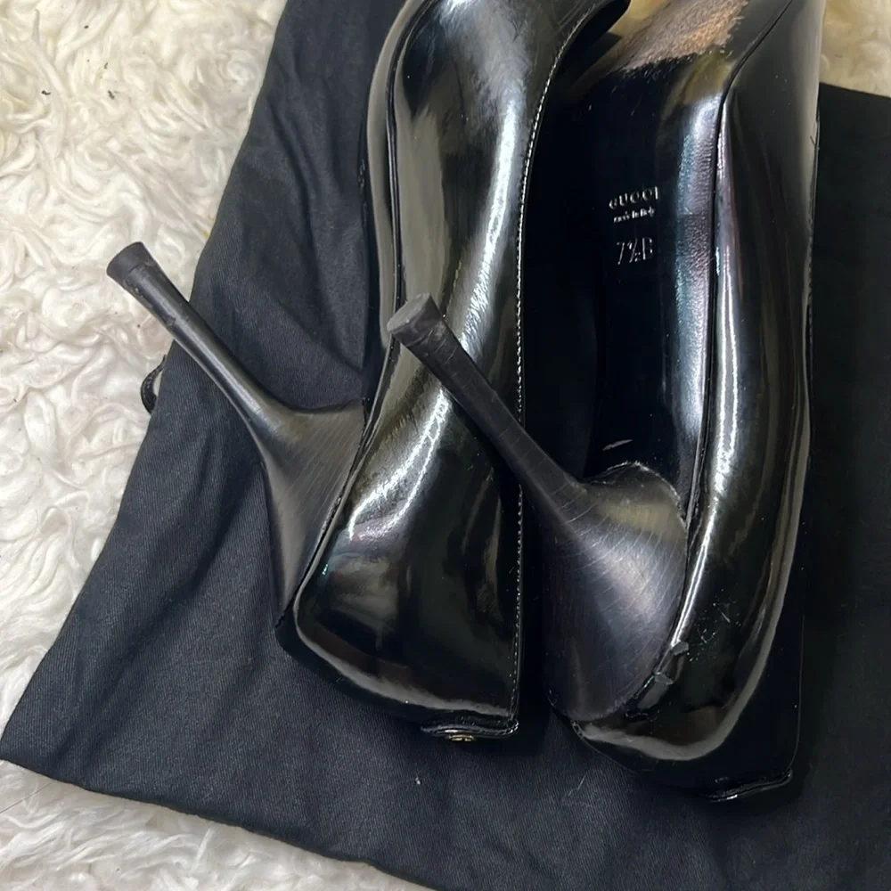 Gucci Black patent leather pumps size 7.5 - Picture 7 of 11